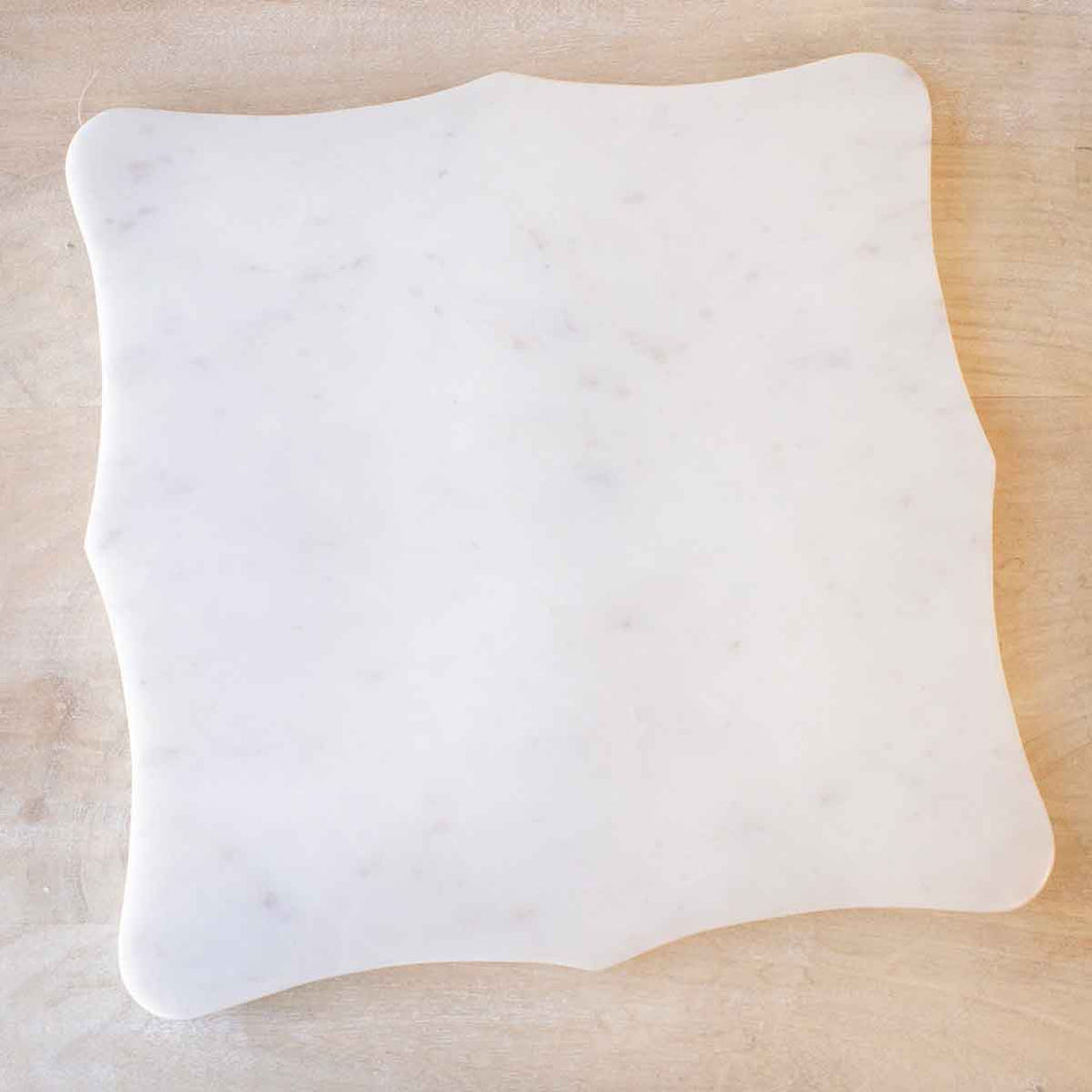 Marble serving board, ideal for wine and cheese nights. A stunning gift idea for weddings.